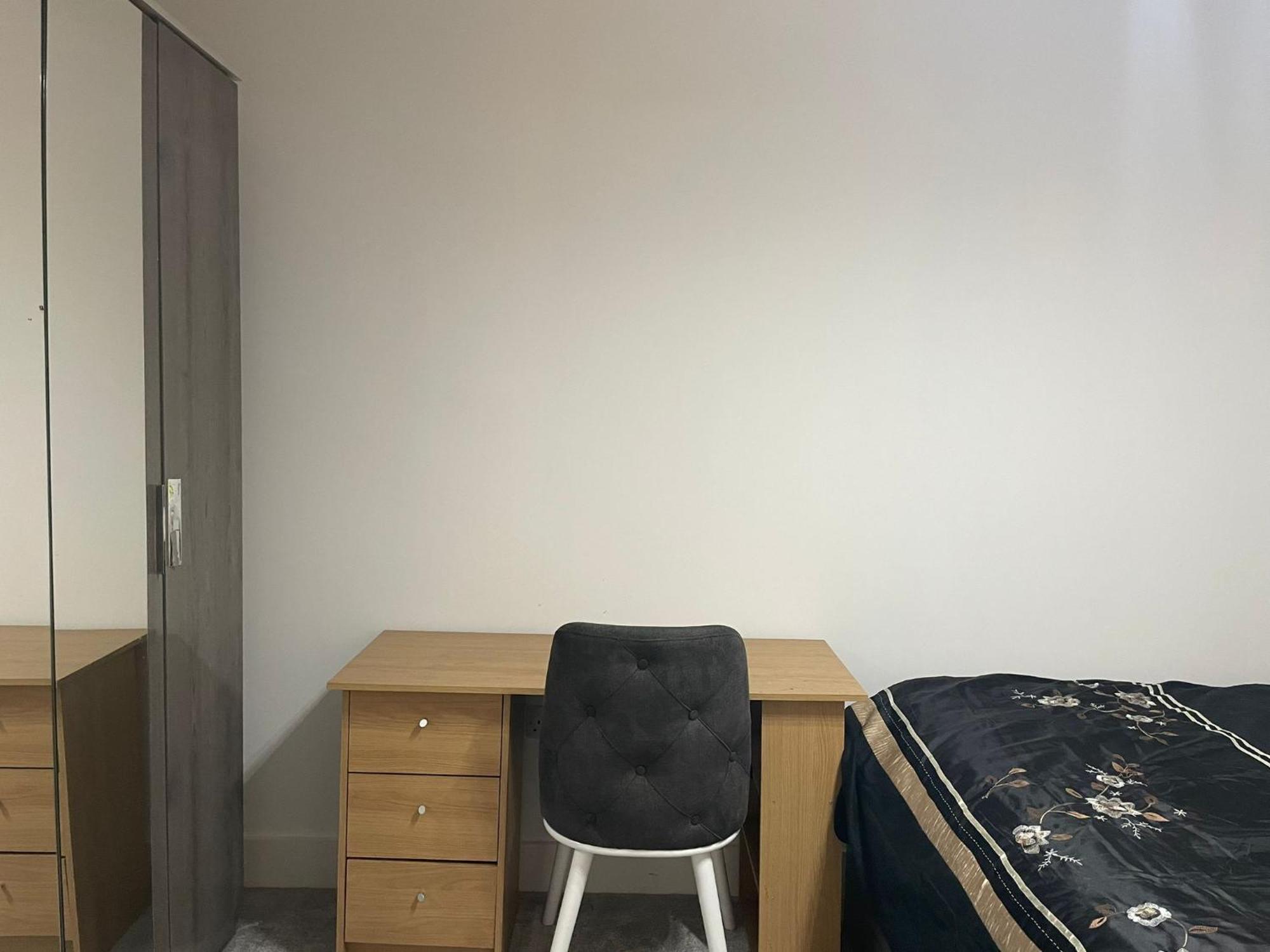 Rendezvous Apartment Ромфорд Екстериор снимка