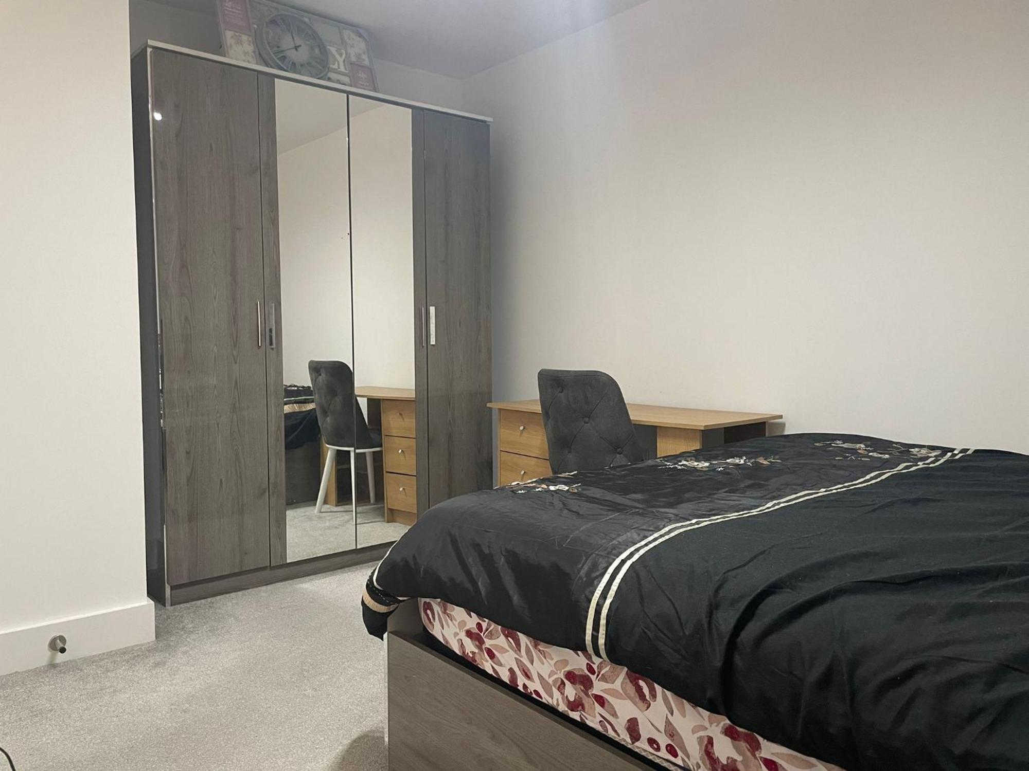 Rendezvous Apartment Ромфорд Екстериор снимка