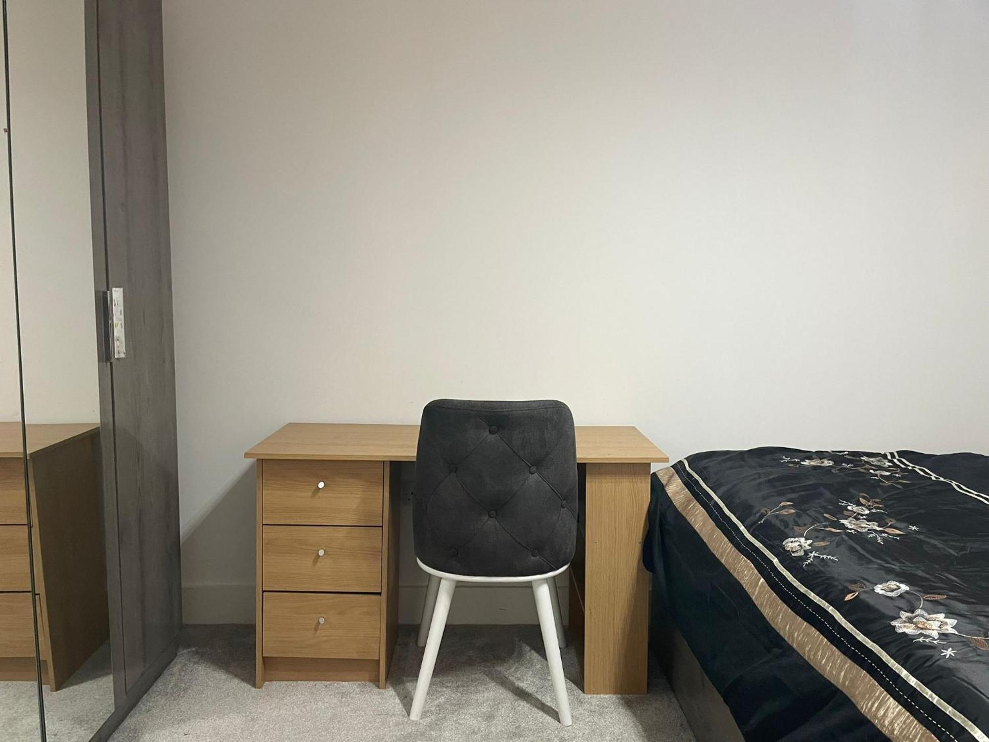 Rendezvous Apartment Ромфорд Екстериор снимка