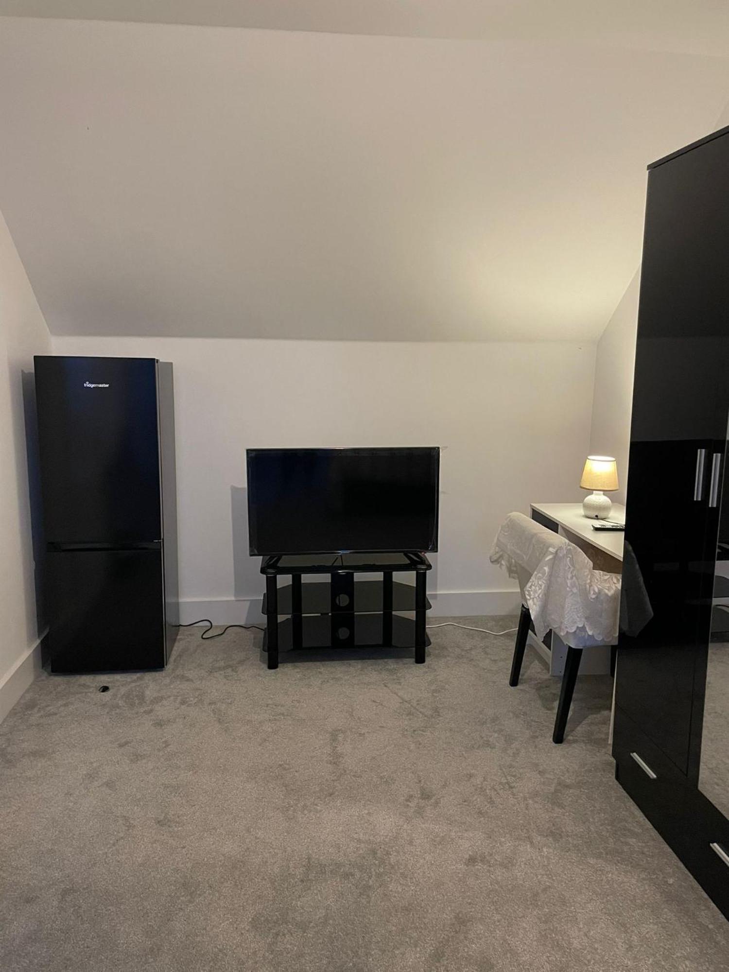 Rendezvous Apartment Ромфорд Екстериор снимка
